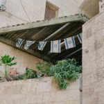 Faire entrer la nature chez soi : Les murs de soutènement pour un jardin exceptionnel