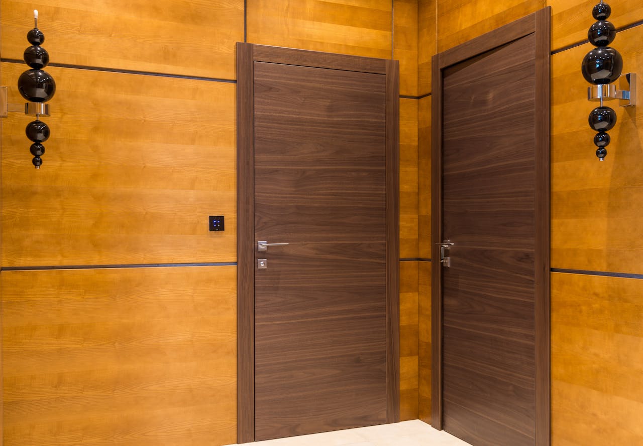 Guide complet pour peindre une porte 