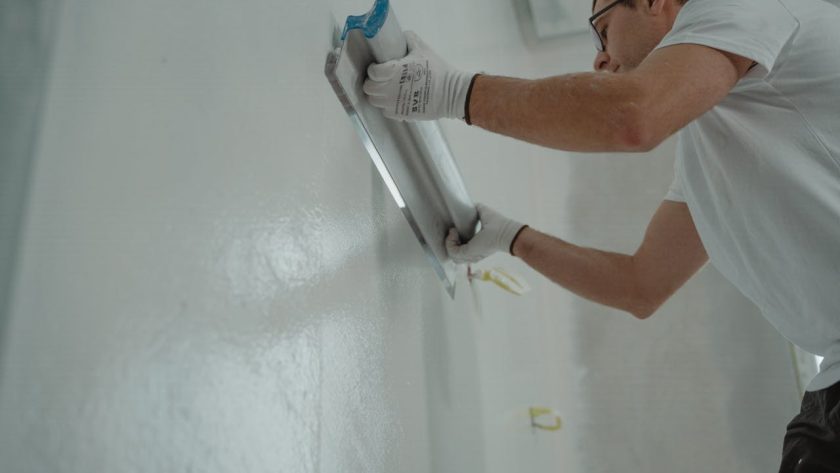 le Guide pratique pour réparer un trou dans le mur