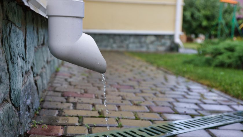éviter les problèmes d'évacuation des eaux pluviales dans une maison individuelle