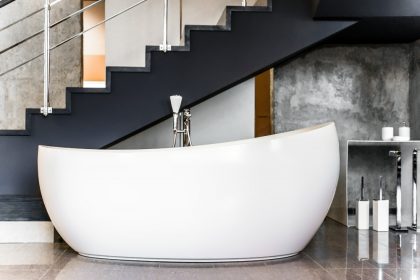 Guide complet pour réussir votre projet de transformation baignoire en douche