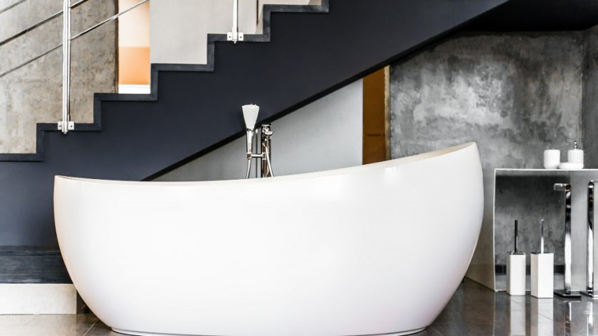 Guide complet pour réussir votre projet de transformation baignoire en douche