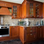 idées et conseils pour une décoration chaleureuse d'une Cuisine façade bois