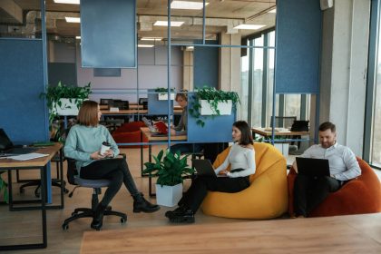 Pourquoi choisir un coworking plutôt que le télétravail à domicile