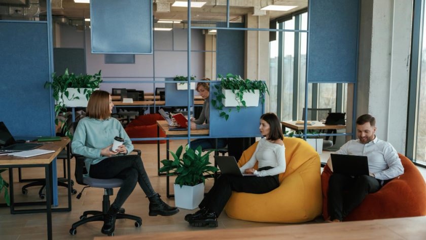 Pourquoi choisir un coworking plutôt que le télétravail à domicile